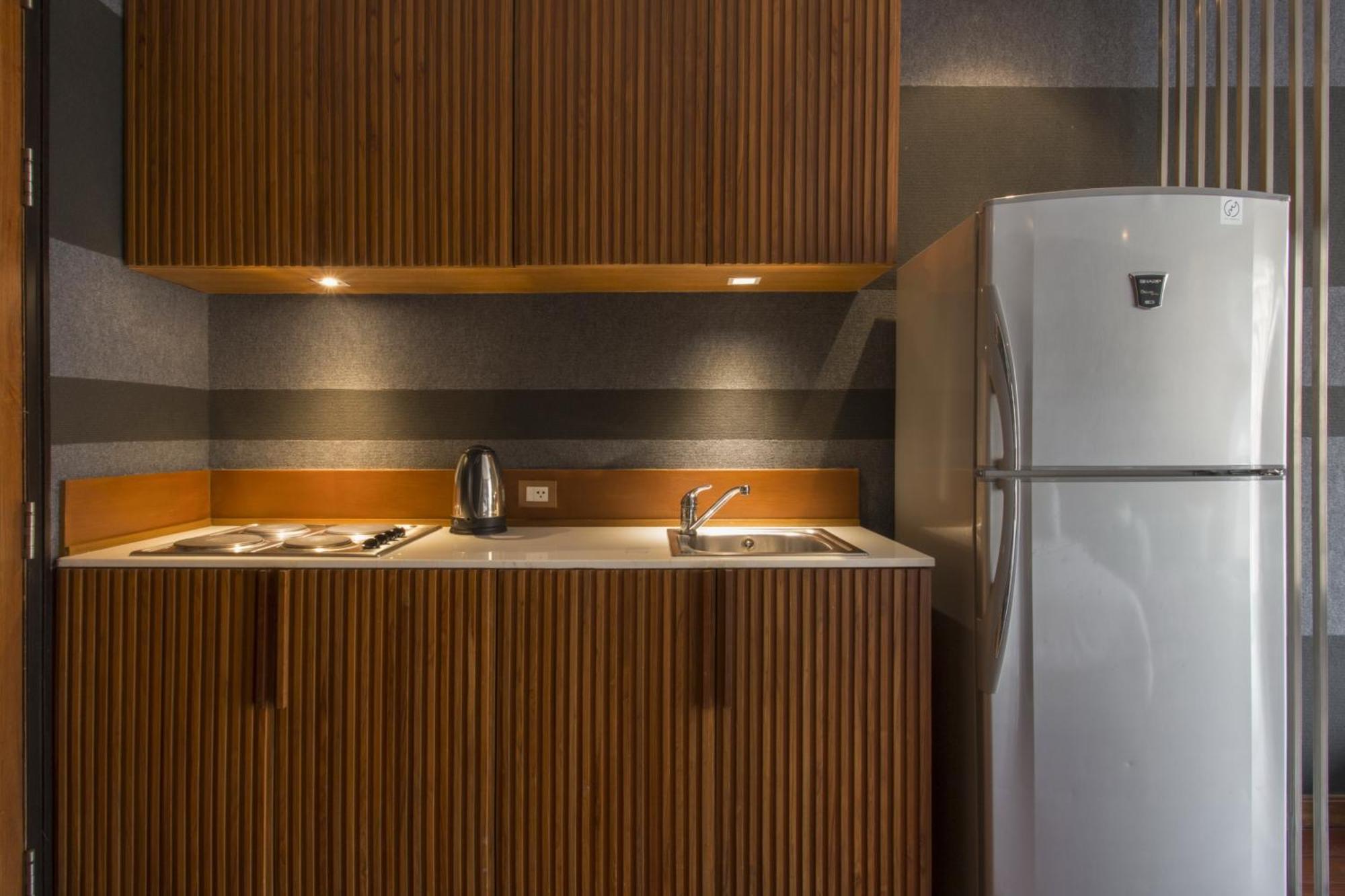 Luxx Langsuan Hotel - Sha Plus Bangkok Kültér fotó
