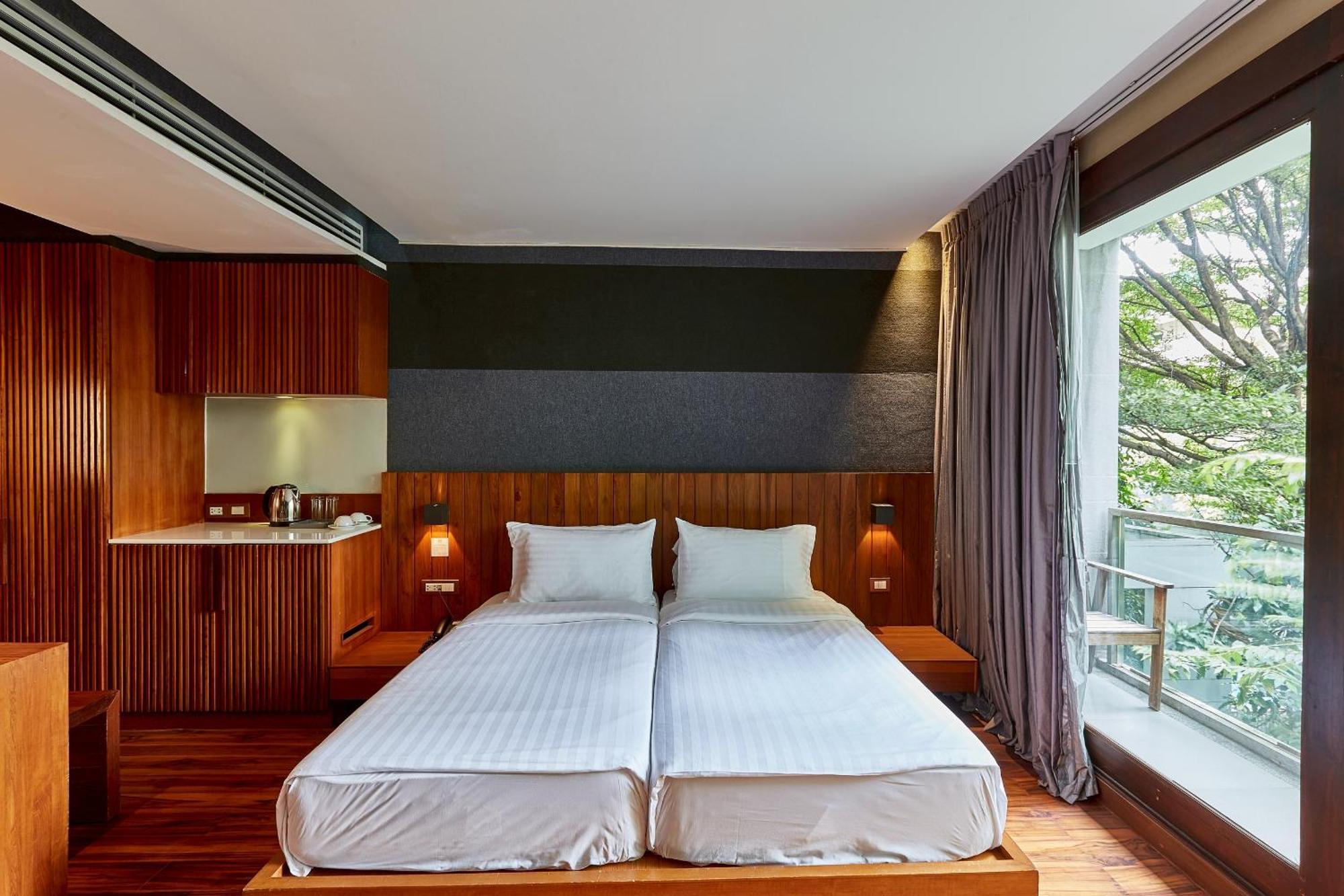 Luxx Langsuan Hotel - Sha Plus Bangkok Kültér fotó