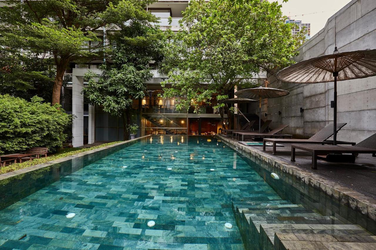 Luxx Langsuan Hotel - Sha Plus Bangkok Kültér fotó